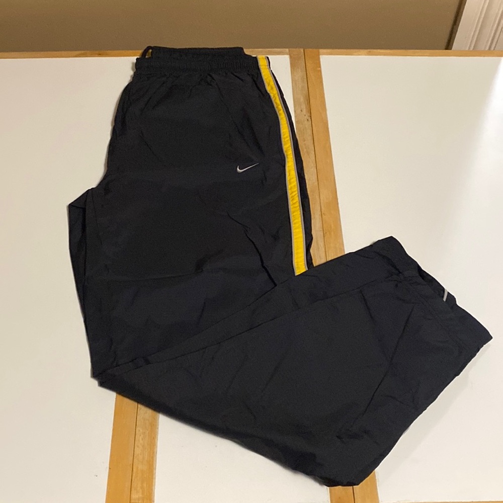 Men’s Nike pants